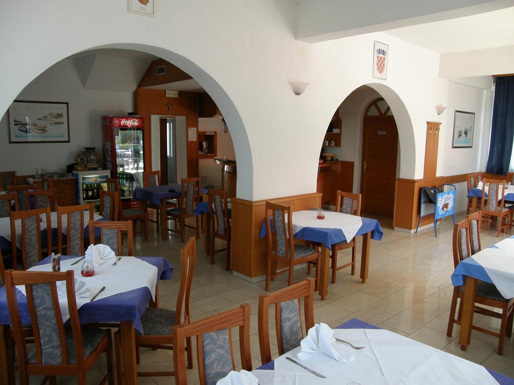 Guest House & Restaurant Adriatic Klek Buitenkant foto