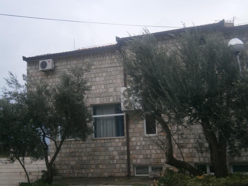 Guest House & Restaurant Adriatic Klek Buitenkant foto